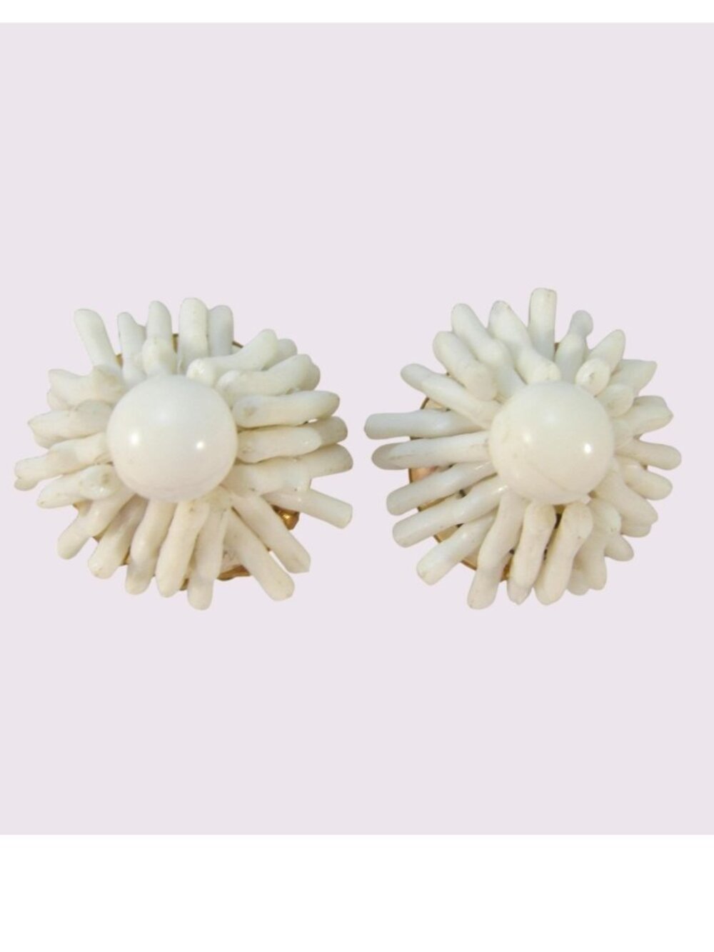Vintage Hong Kong White Faux Coral Pearl Cluster Clip On Earrings Mid Century